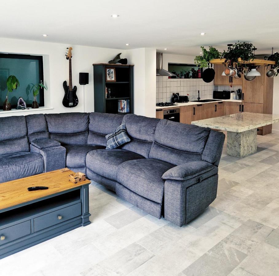 Town Location - 5 Min Walk To Beach - Dog Friendly New Quay Exterior foto